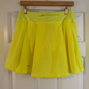 Lululemon NWOT Women's Neon Yellow Active Skirt